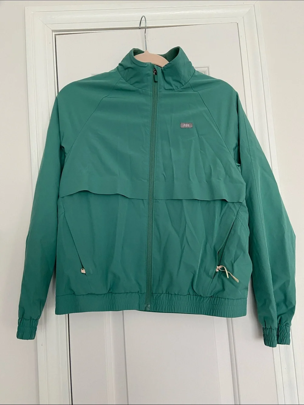 FIGS Sydney Scrub Jacket - Eucalyptus